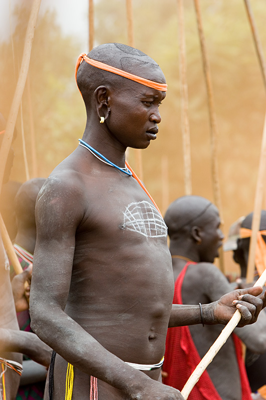 110   Concentrating before the donga stick fighting will begin